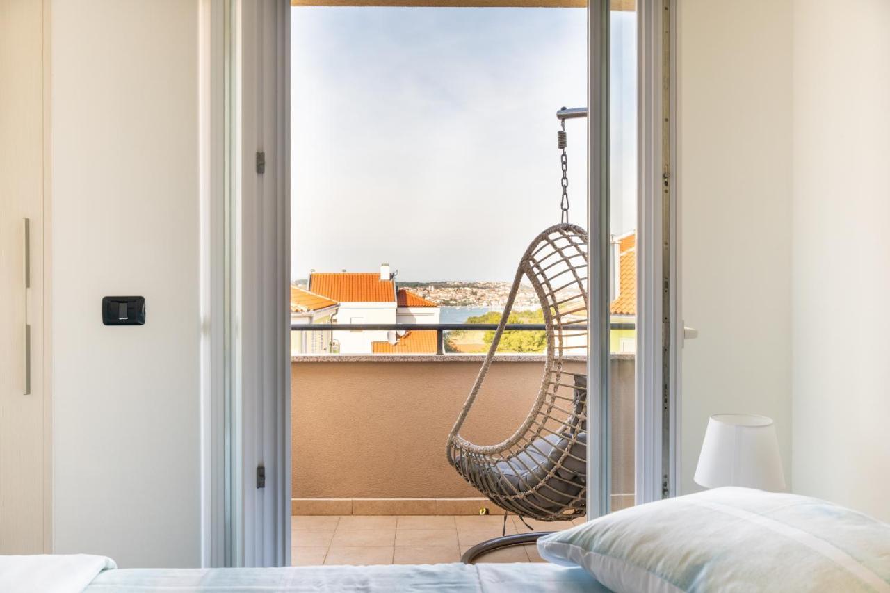 Penthouse Gea Lägenhet Premantura Exteriör bild