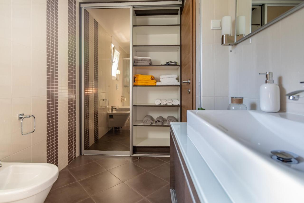 Penthouse Gea Lägenhet Premantura Exteriör bild