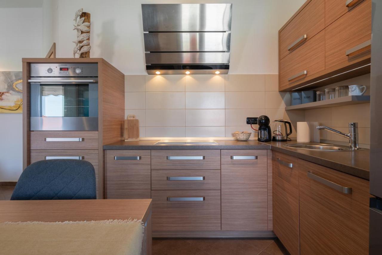 Penthouse Gea Lägenhet Premantura Exteriör bild