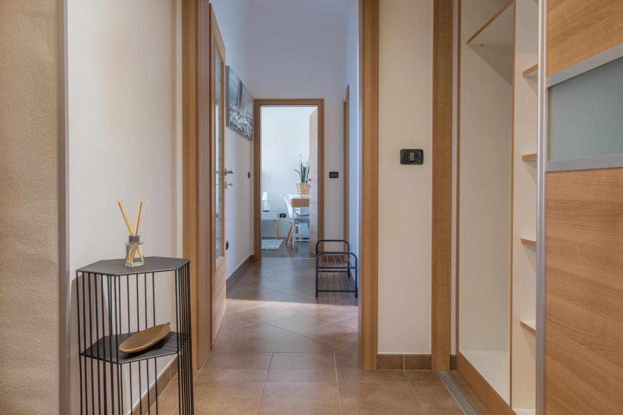 Penthouse Gea Lägenhet Premantura Exteriör bild